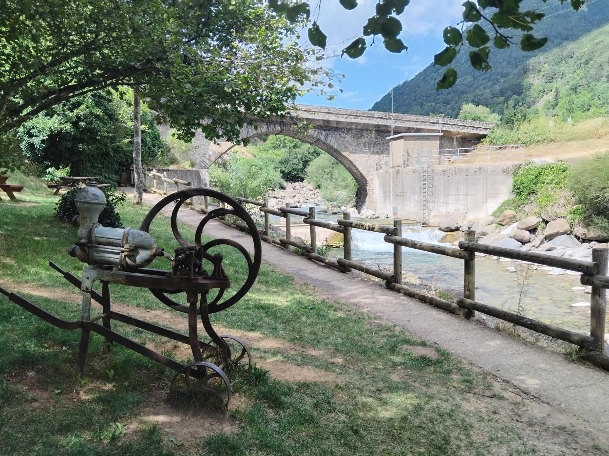 Appartamento Atico La Flor Del Sol Canfranc Esterno foto